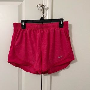 New, women’s Nike Tempo running shorts